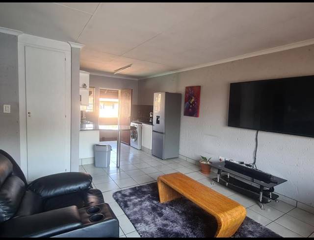 2 BEDROOM PROPERTY TO RENT IN KENLEAF